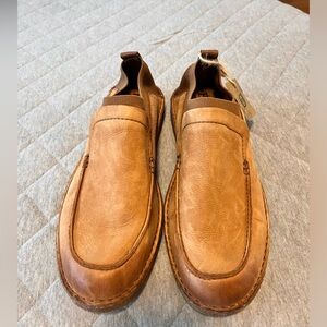NWT BORN Mens Sz 11 Samuel Nubuck Tan Leather Slip On Loafers